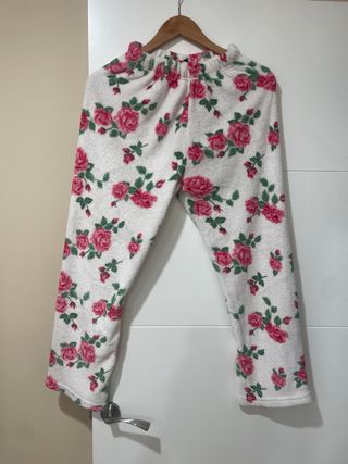 Pijama mujer rosas