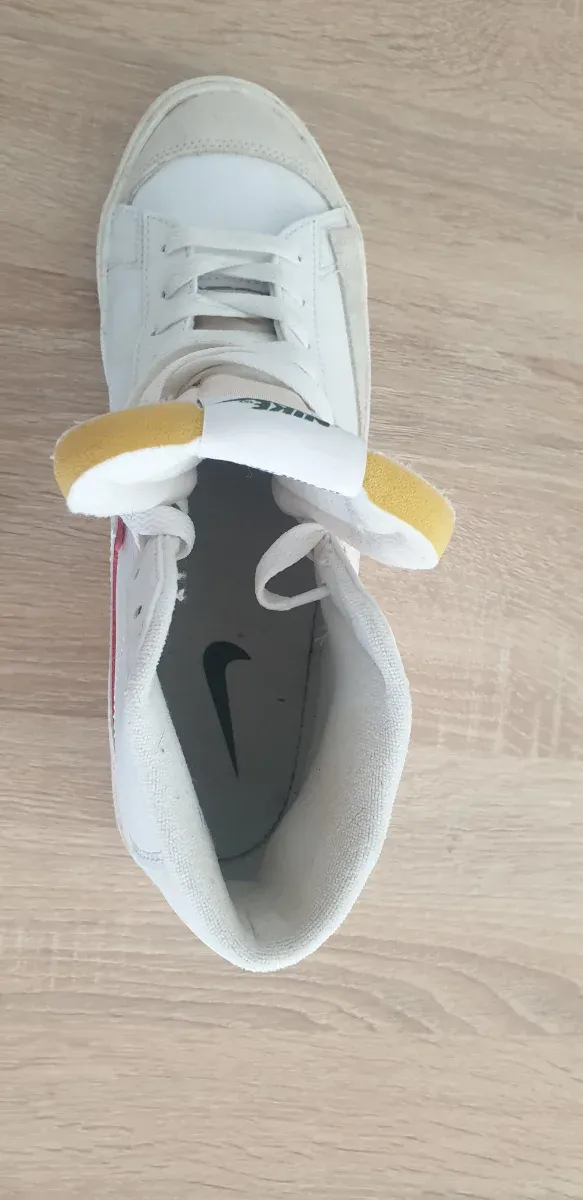 Nike Blazer Mid '77 Deportivas Blancas Rojas