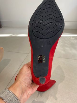 Zapatos de tacón rojos ante talla 37