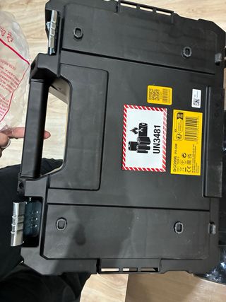 Custodia e caricabatterie DeWalt