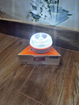 Luz de emergencia homologada DGT Help Flash