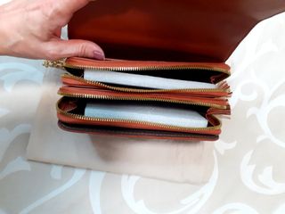 Bolso bandolera marrón Guess