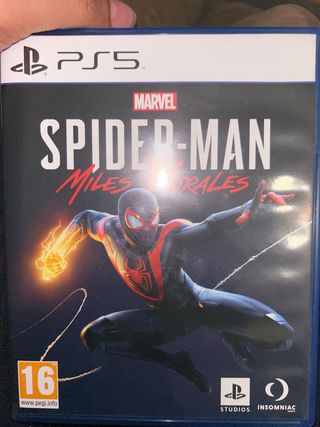 Juegos PS5 Gran Turismo 7 y Spider-Man