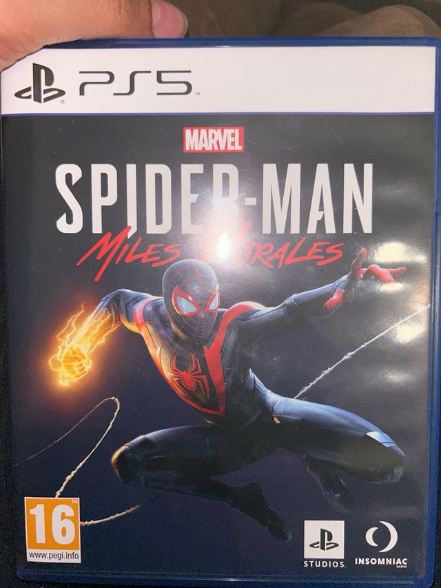 Juegos PS5 Gran Turismo 7 y Spider-Man