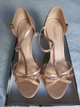 Sandalias Prestigio Tacon Talla 40, rosa salmón