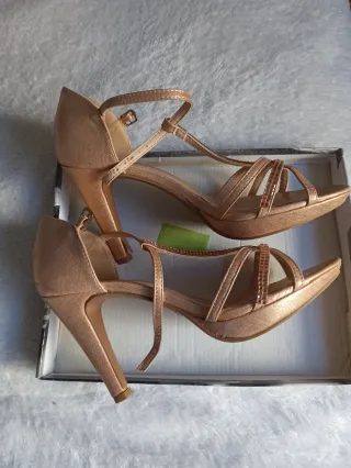 Sandalias Prestigio Tacon Talla 40, rosa salmón