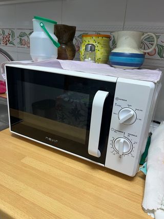 Microondas Nevir Blanco