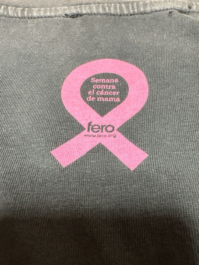 Lote 4 Camisetas, una sin usar, otra hecha a mano