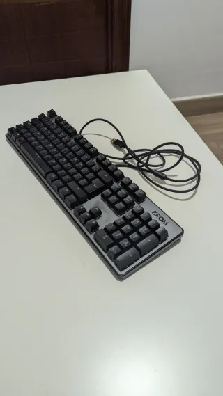 Krom Kernel Teclado mecánico retroiluminado