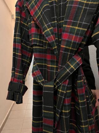 Abrigo largo cuadros Zara