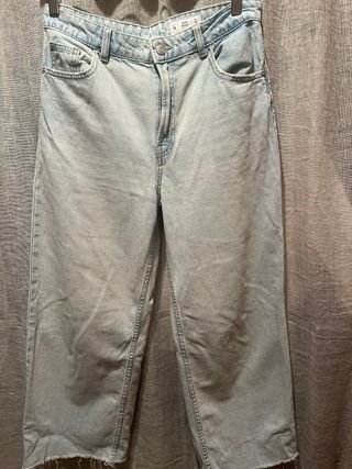 Vaqueros denim claro efecto gastado