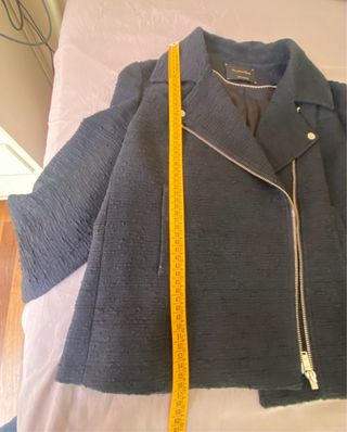 Chaqueta negra estilo motero, de vestir