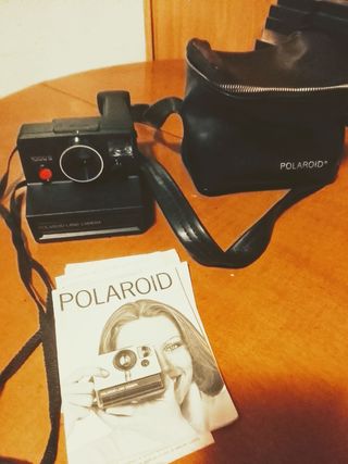 Cámara Polaroid 1000 S con bolso