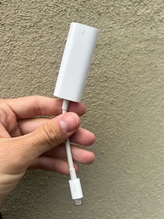 Adaptador Apple Thunderbolt 3 (USB-C) A Thunderbol