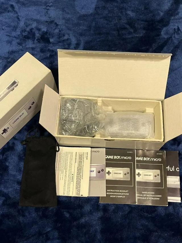 Nintendo Game Boy Micro Plata