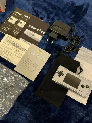 Nintendo Game Boy Micro Plata