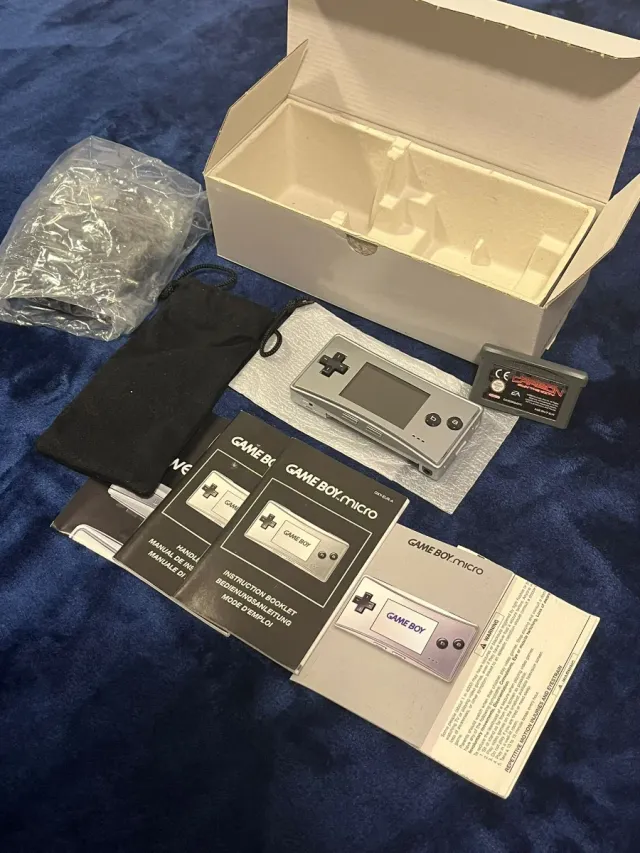 Nintendo Game Boy Micro Plata