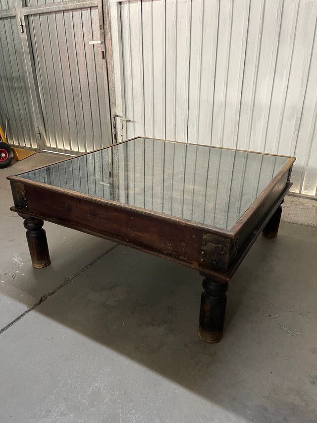 Mesa de centro antigua