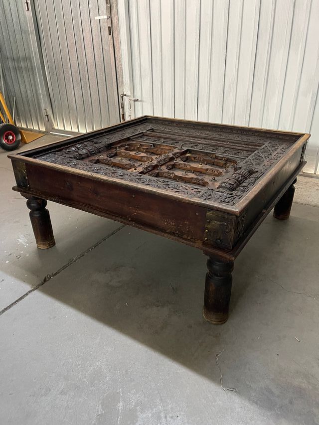 Mesa de centro antigua