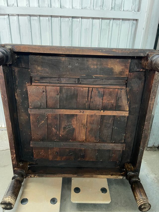 Mesa de centro antigua