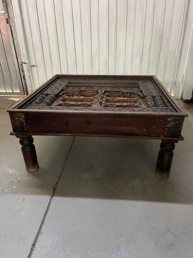 Mesa de centro antigua