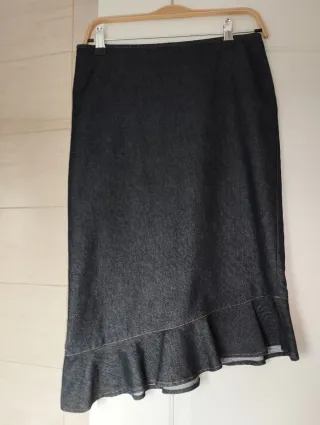 Falda vaquera con volante