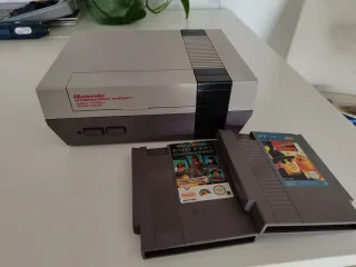 Nintendo NES con 2 juegos