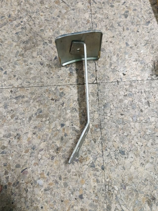 Soporte defensa Renault 4 Nuevo