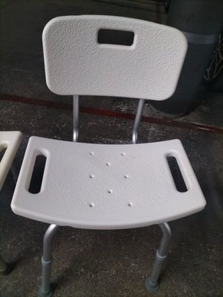 Silla y taburete
