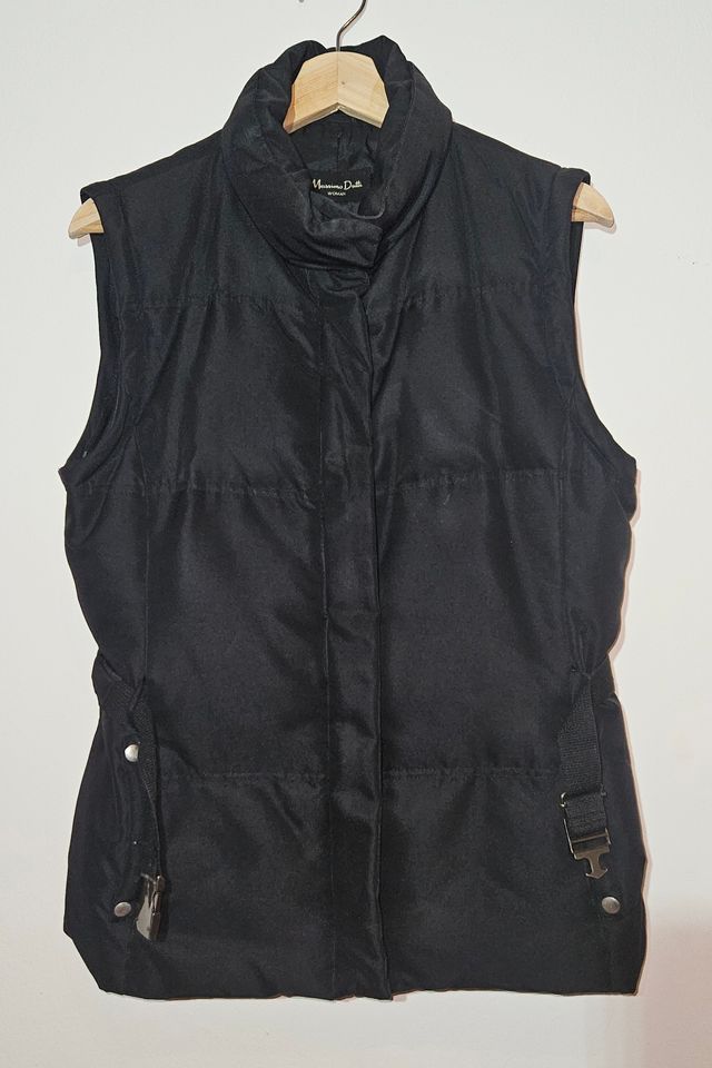 Anorak de Massimo Dutti color negro