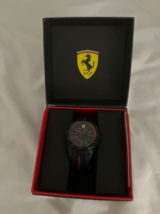 Reloj Ferrari Negro y Rojo