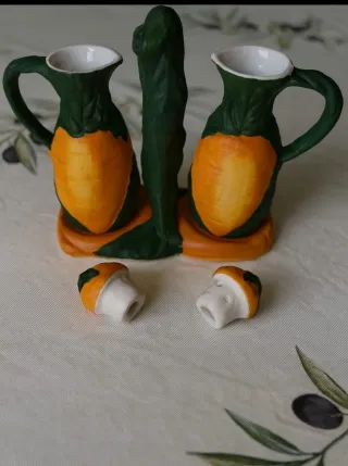 Contenitore per olio e aceto di zucca vintage