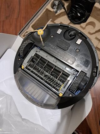 Aspirador Roomba 651 iRobot. Sin batería.