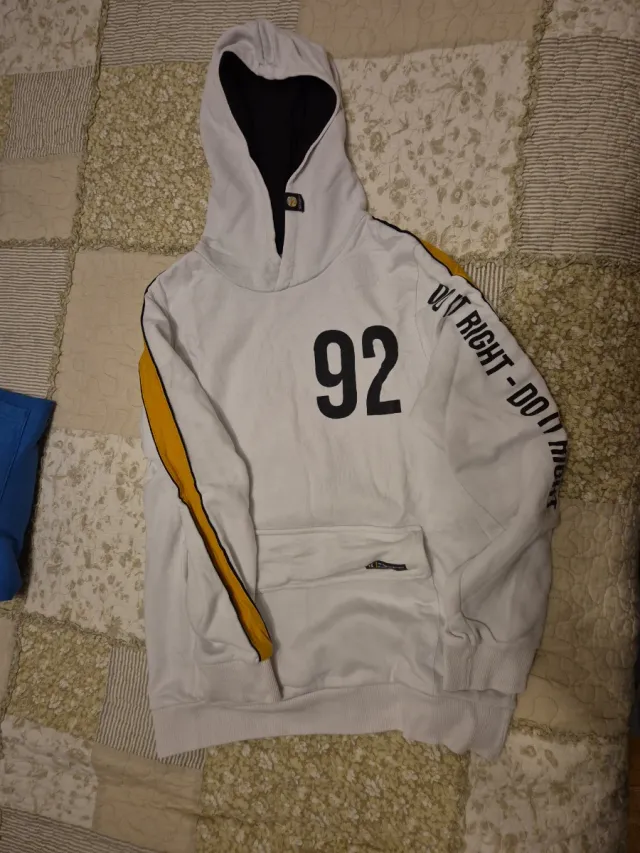 Sudadera blanca y amarilla 10/11 años