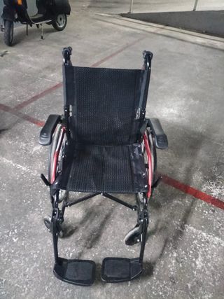 Silla de ruedas plegable