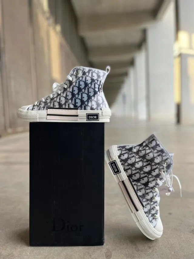 Zapatilla Dior Alta Negra y Blanca