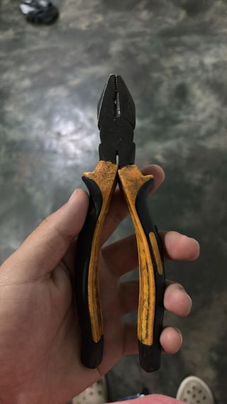 Alicate de corte y presión