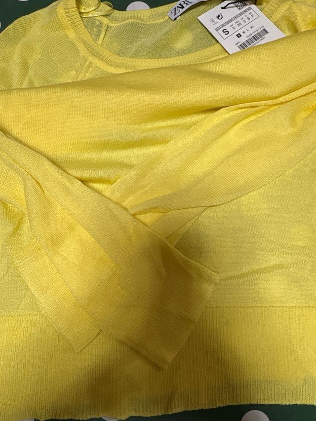 Lote 2 Camisetas Zara y pull bear