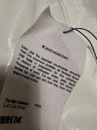 Chubasquero Zara Home L/XL efecto acharolado