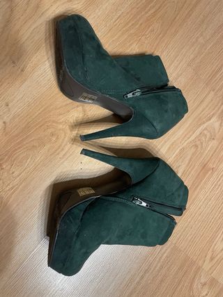 Botines de tacón verde
