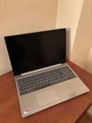 Portátil Lenovo AMD A9 Raedon R5