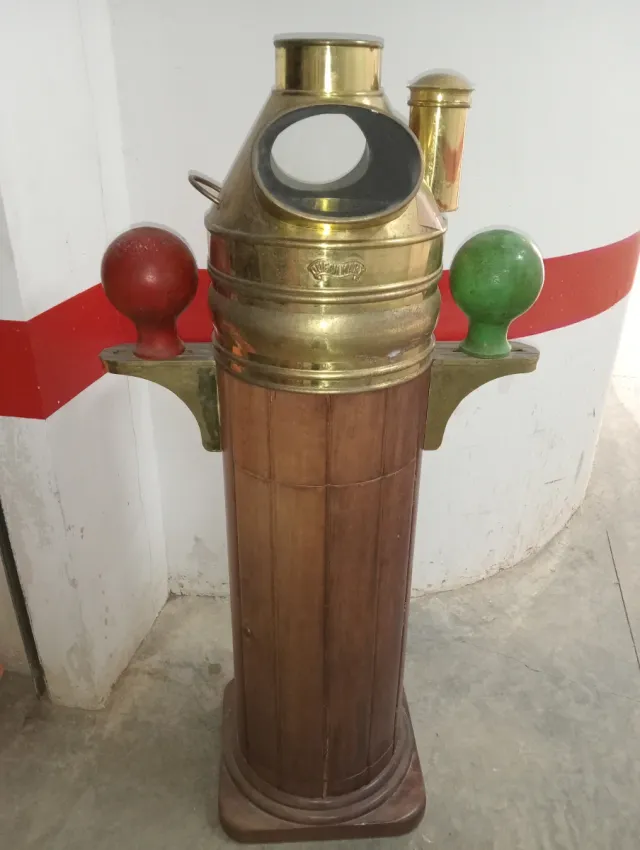 Vitacora Queen Mary Antigua,mueble bar etc ....