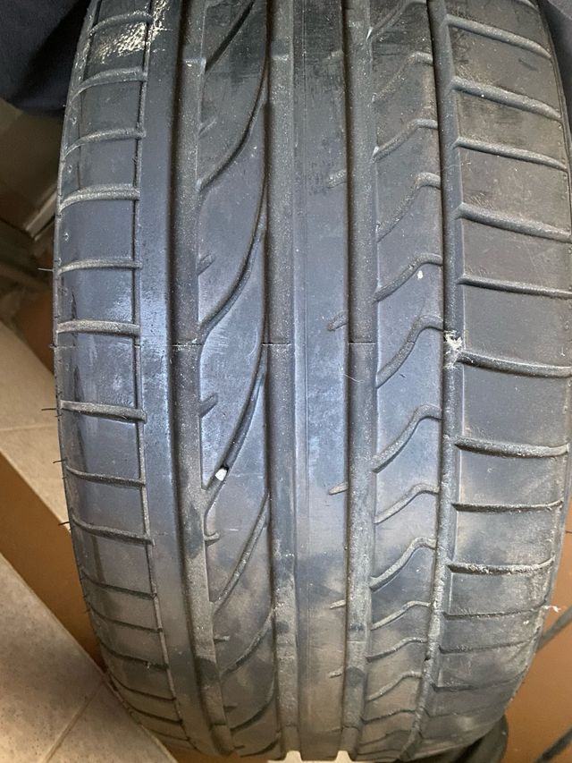 Neumático 245/45 R18