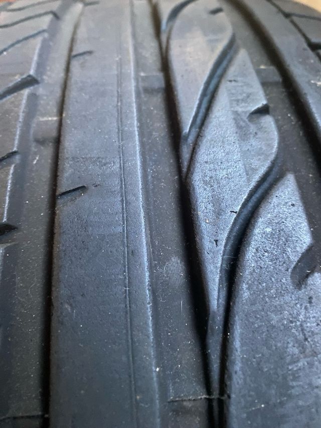 Neumático 245/45 R18
