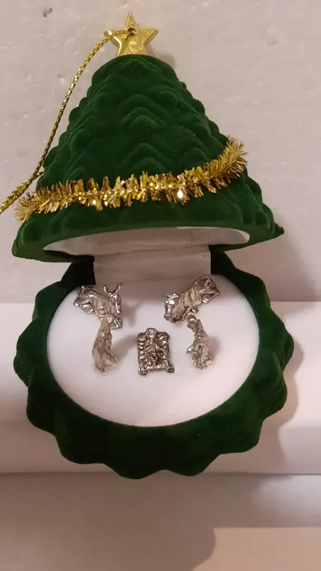 Belén Miniatura Corazón Terciopelo