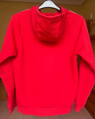 Sudadera Adidas roja con capucha