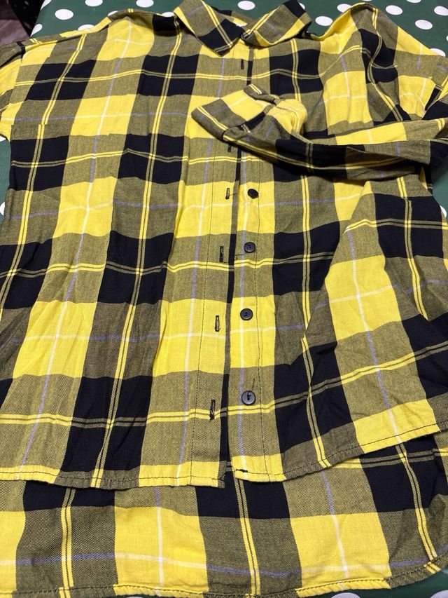 Camisa cuadros amarilla y camiseta boku no hero