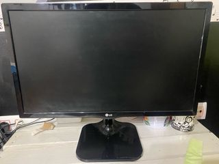 Caja PC Micro-ATX Innovo Mirage Negra
Pantalla LG