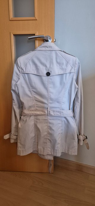 Trench color beige