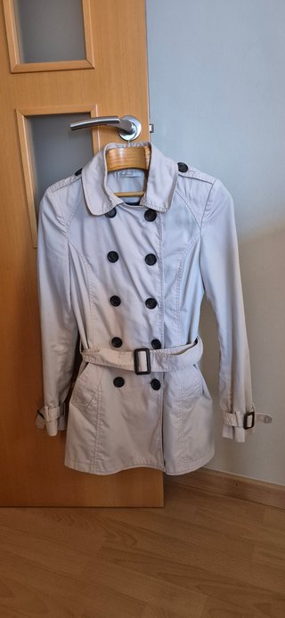Trench color beige